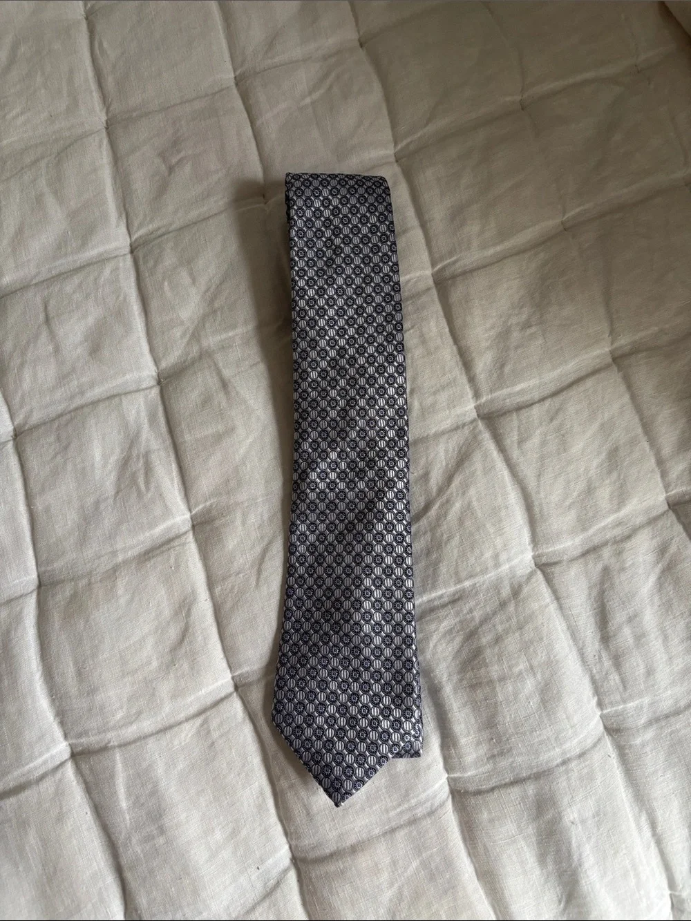 Nordstrom Navy and White Micro Geometric Silk Tie